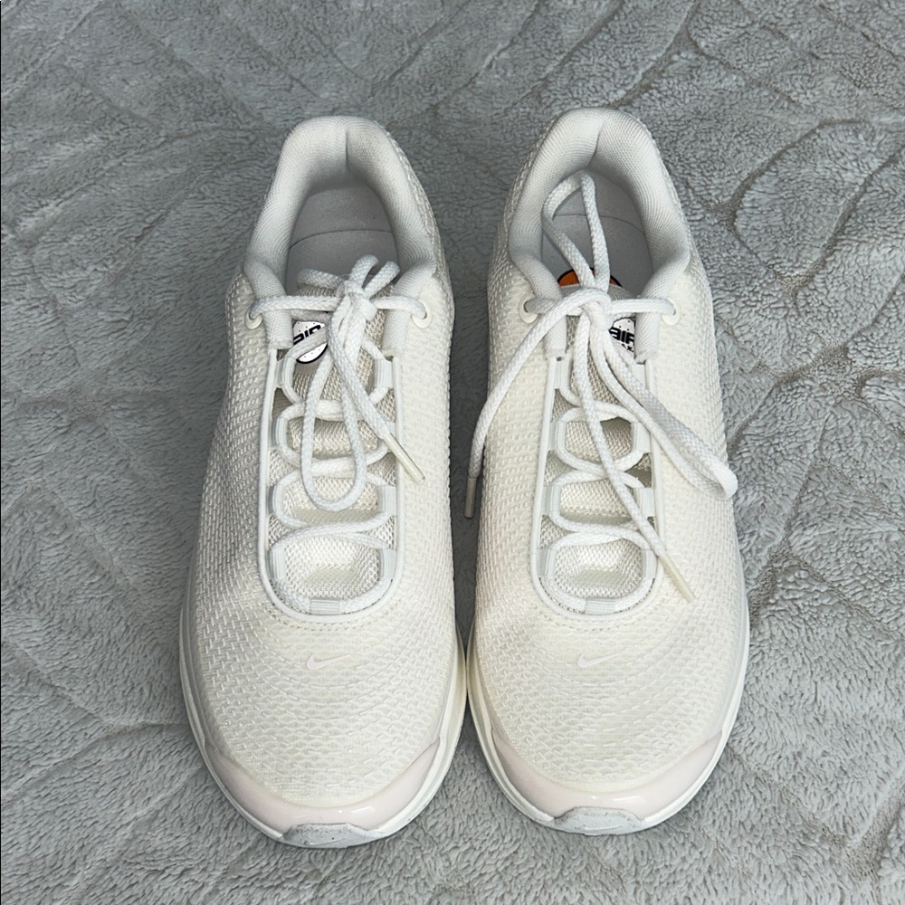 Nike Air Max DN SE, Women’s Size 11 - Picture 3 of 10